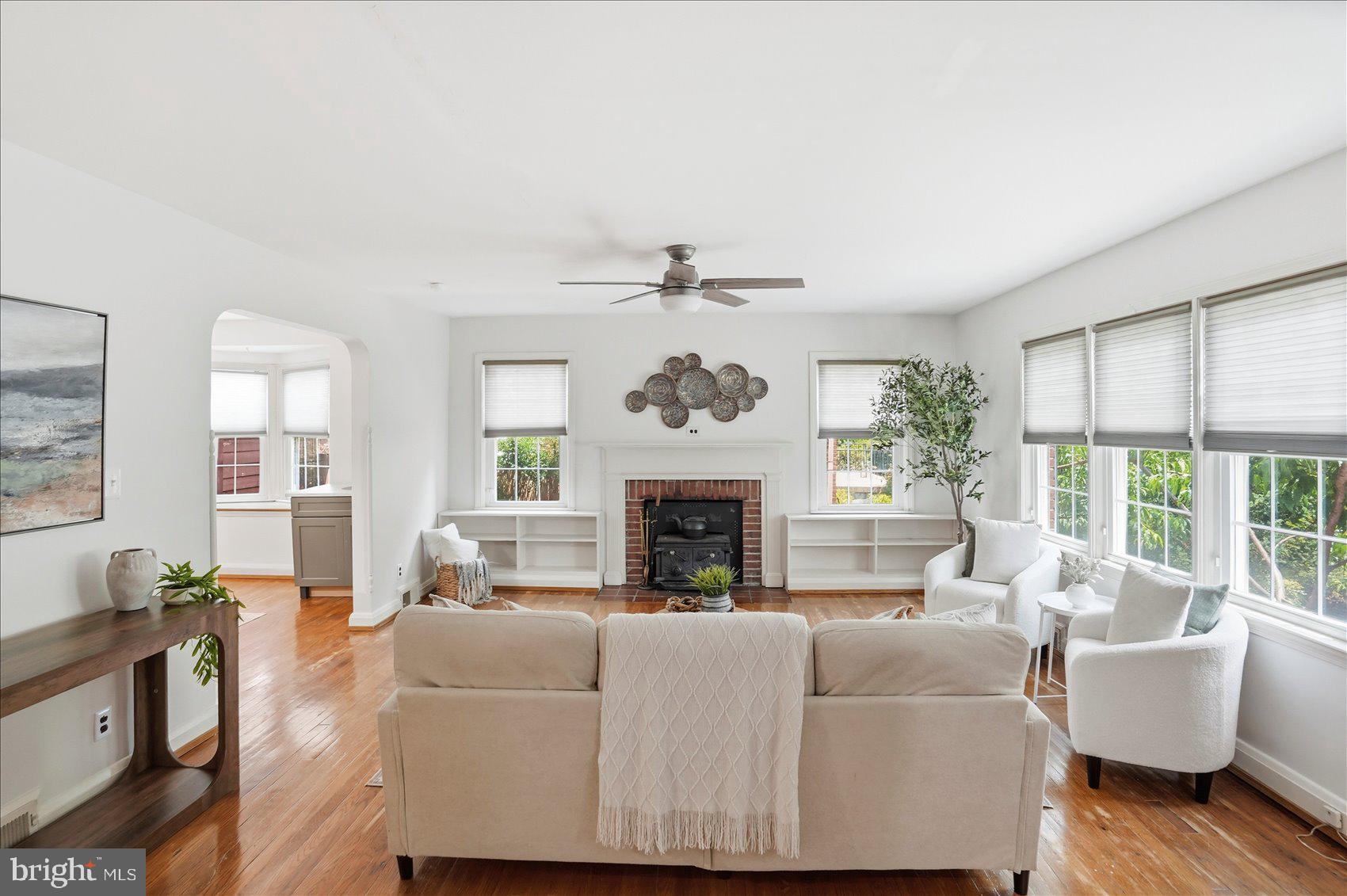 8122 Clyde Bank Road Towson, MD 21286 - Photo 5 of 36