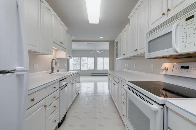 $394,900 | 1605 South Golf Glen, Unit A, Madison, WI 53704