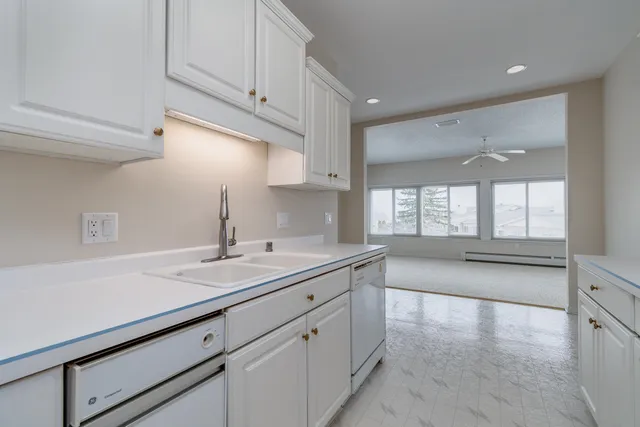 $394,900 | 1605 South Golf Glen, Unit A, Madison, WI 53704