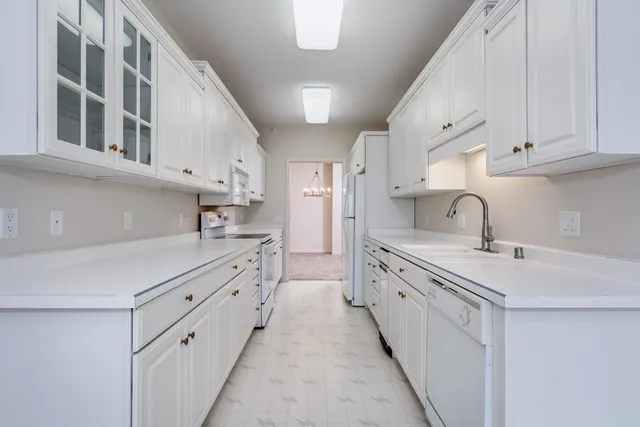 $394,900 | 1605 South Golf Glen, Unit A, Madison, WI 53704