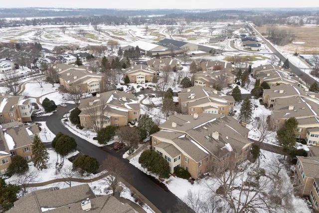 $394,900 | 1605 South Golf Glen, Unit A, Madison, WI 53704