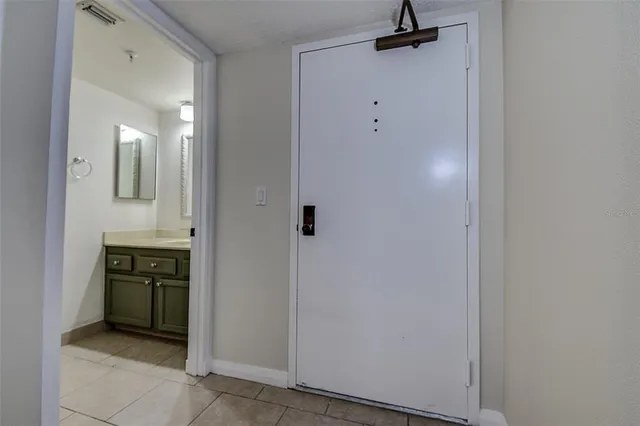 $359,999 | 5940 Pelican Bay Plaza South, Unit 406, Gulfport, FL 33707