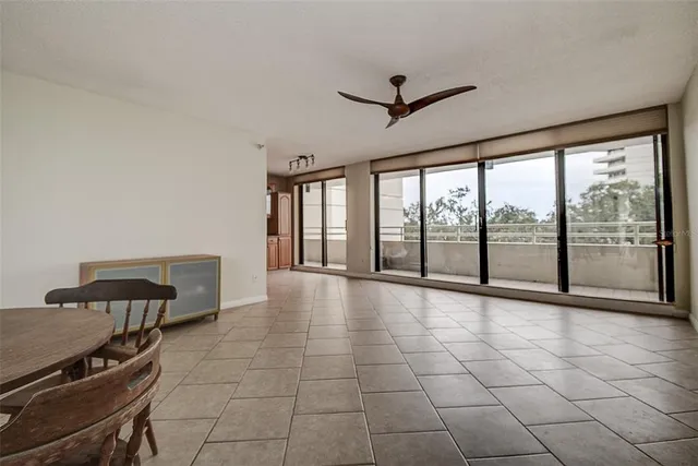 $359,999 | 5940 Pelican Bay Plaza South, Unit 406, Gulfport, FL 33707