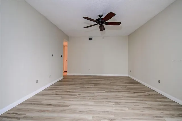 $359,999 | 5940 Pelican Bay Plaza South, Unit 406, Gulfport, FL 33707