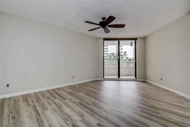 $359,999 | 5940 Pelican Bay Plaza South, Unit 406, Gulfport, FL 33707