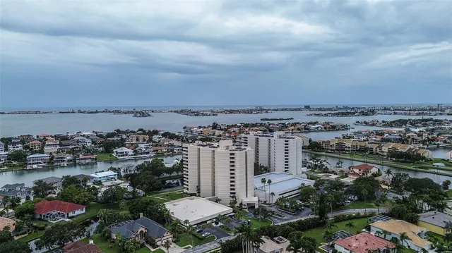 $359,999 | 5940 Pelican Bay Plaza South, Unit 406, Gulfport, FL 33707