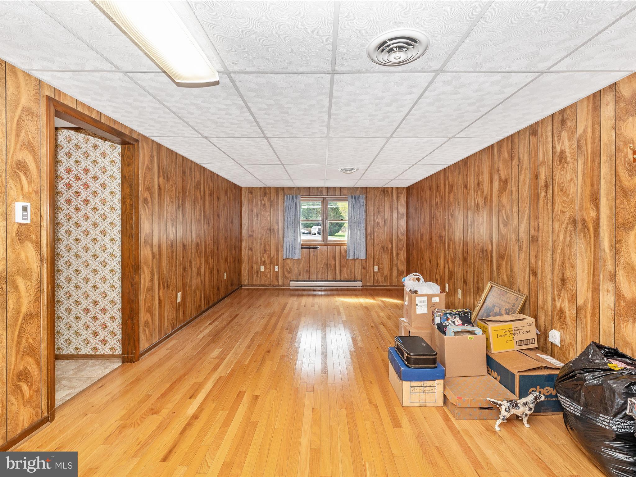 6 Schaller Lane Smithsburg, MD 21783 - Photo 20 of 61 a very nice looking room with wooden floor and furniture