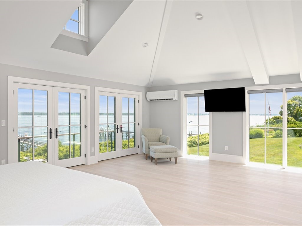 1058 East Shore Road Jamestown, RI 02835 - Photo 13 of 18 Gallery Image 13