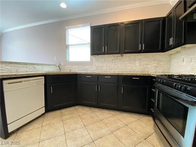 $2,471 | 9293 Adamshurst Avenue, Las Vegas, NV 89148