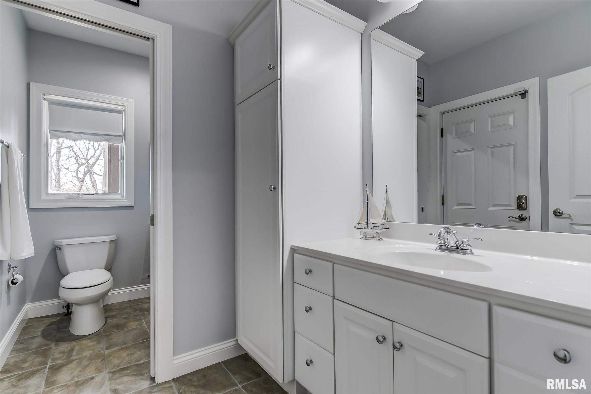 240 Cumberland Drive Rochester, IL 62563 - Photo 36 of 48 Gallery Image 36