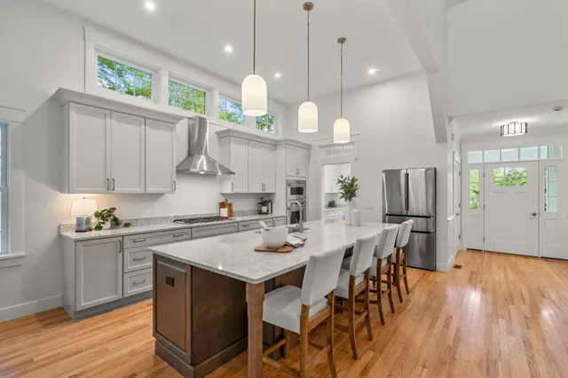 $1,999,999 | 12-41 Knoll Crest Drive, Unit LOT #5 THE HANNAH FLOOR PLAN, Bedford, NH 03110