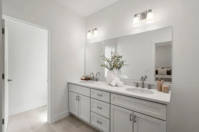 $1,999,999 | 12-41 Knoll Crest Drive, Unit LOT #5 THE HANNAH FLOOR PLAN, Bedford, NH 03110