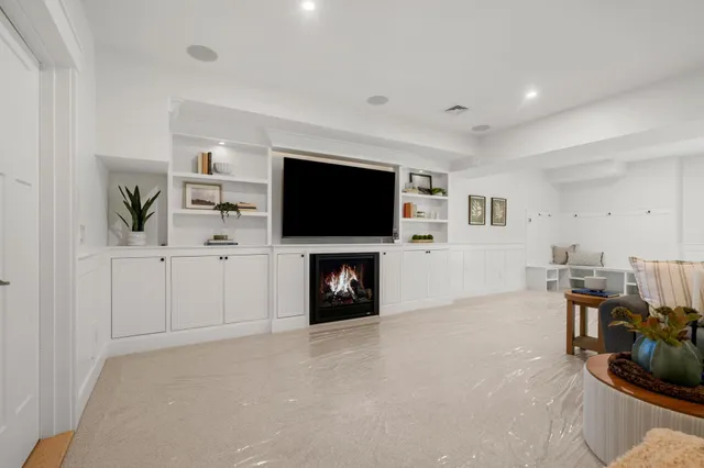 $1,999,999 | 12-41 Knoll Crest Drive, Unit LOT #5 THE HANNAH FLOOR PLAN, Bedford, NH 03110