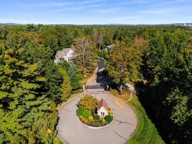 $1,999,999 | 12-41 Knoll Crest Drive, Unit LOT #5 THE HANNAH FLOOR PLAN, Bedford, NH 03110