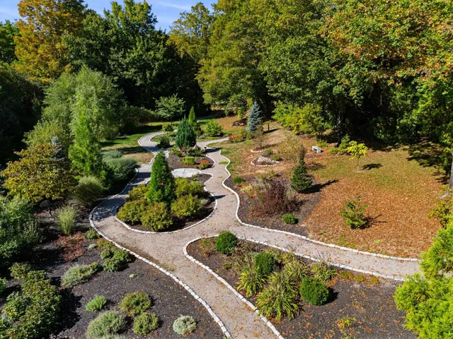 $1,999,999 | 12-41 Knoll Crest Drive, Unit LOT #5 THE HANNAH FLOOR PLAN, Bedford, NH 03110