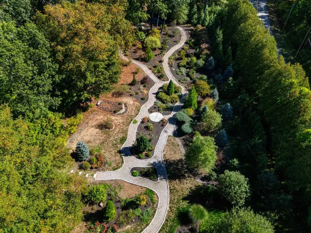 $1,999,999 | 12-41 Knoll Crest Drive, Unit LOT #5 THE HANNAH FLOOR PLAN, Bedford, NH 03110