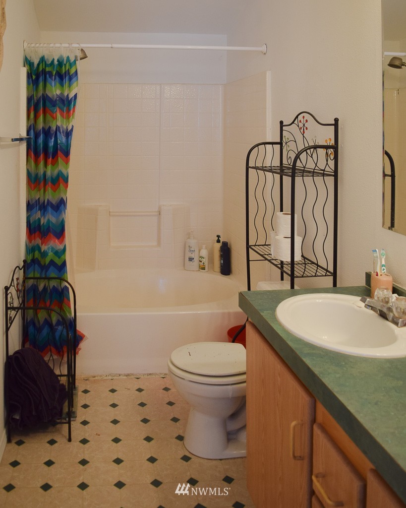 5801 Sunnyslope Road Southwest Port Orchard, WA 98367 - Photo 13 of 24 Gallery Image 13