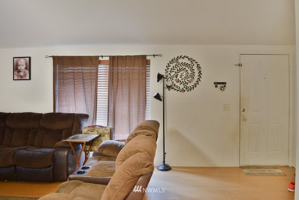 5801 Sunnyslope Road Southwest Port Orchard, WA 98367 - Photo 5 of 24 Gallery Image 5