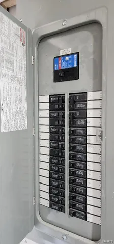 $169,500 | 115 North 5th Street, De Soto, MO 63020