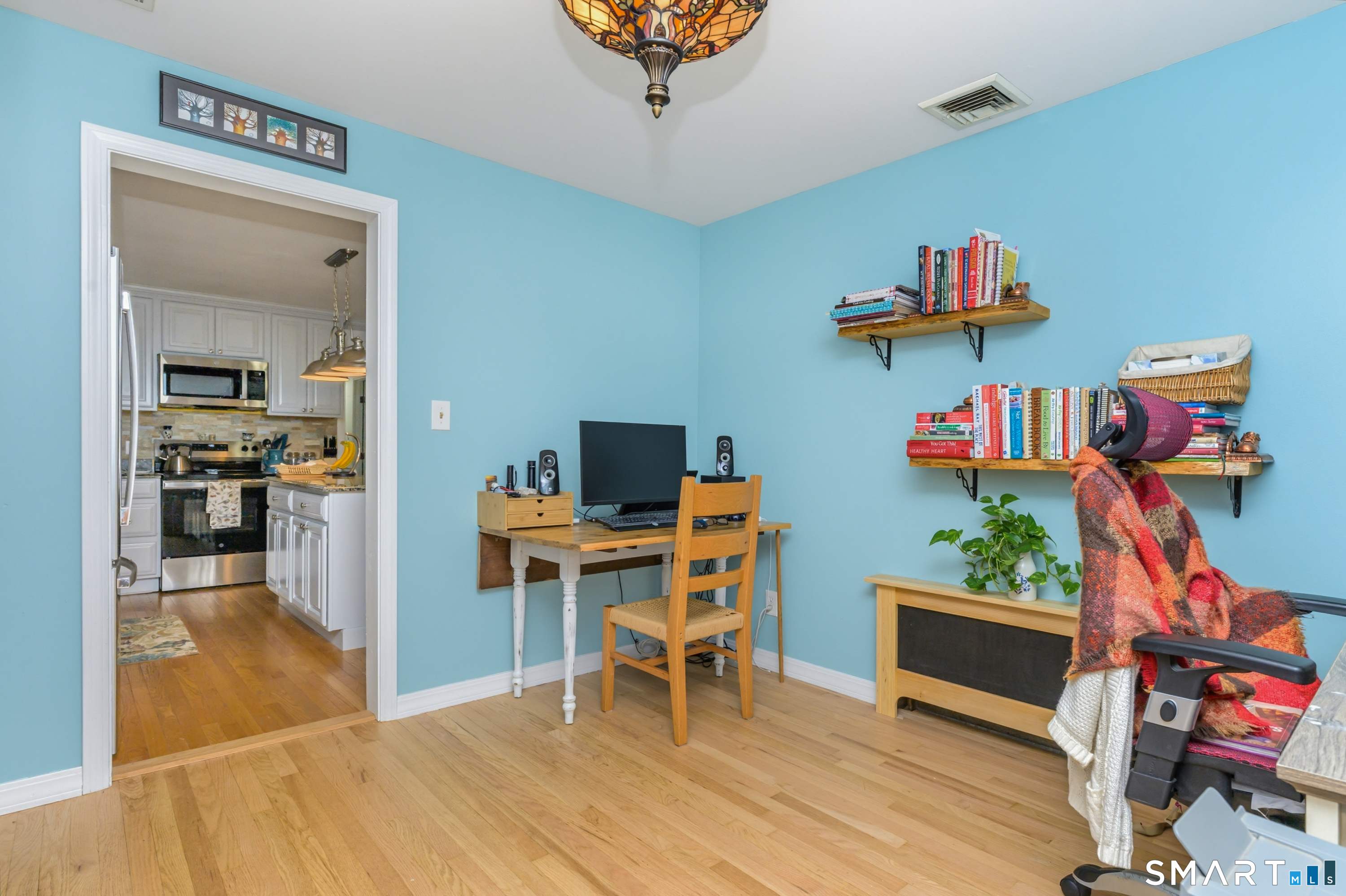 435 West Shepard Avenue Hamden, CT 06514 - Photo 23 of 37