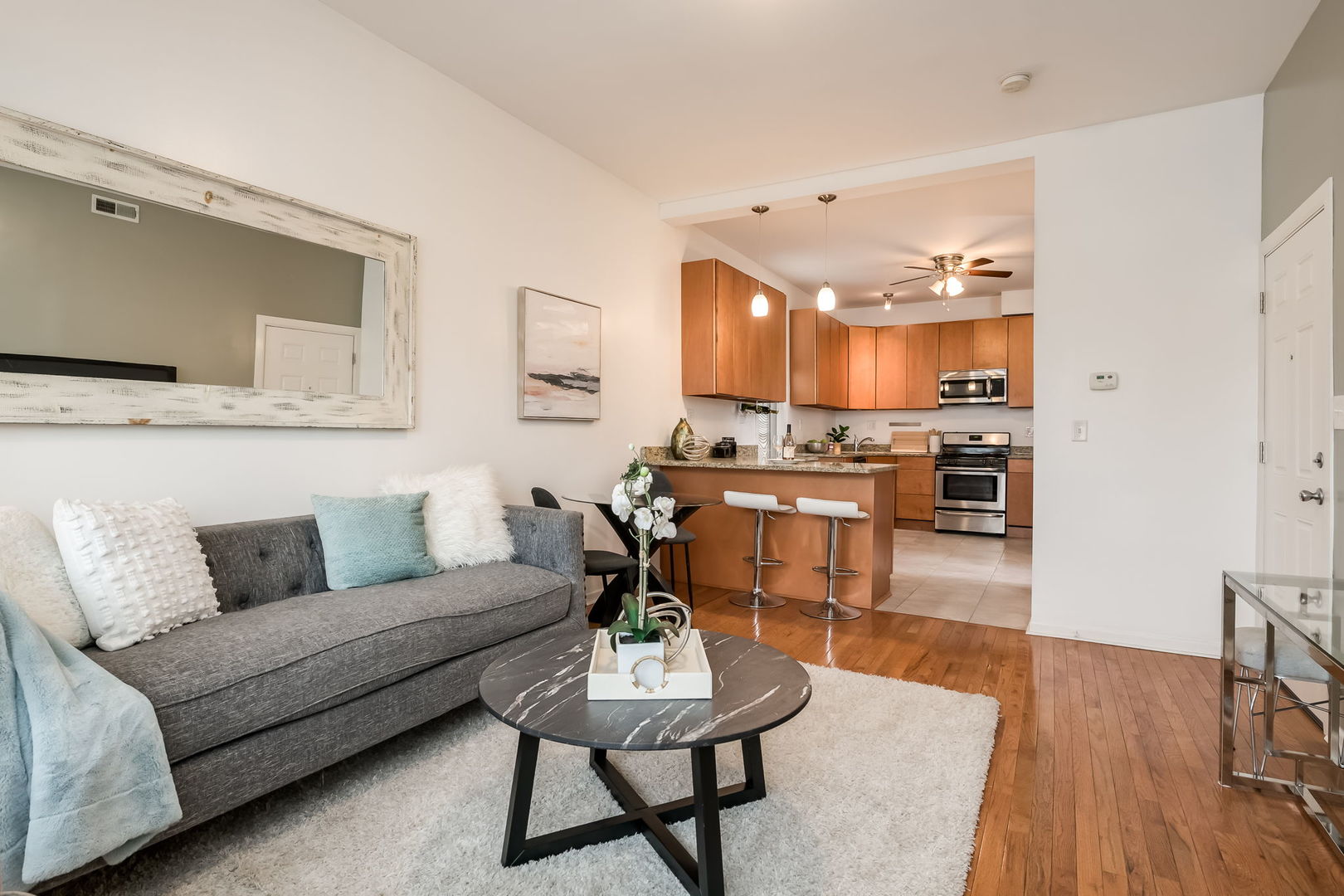 2122 North Stave Street Chicago, IL 60647 - Photo 10 of 23