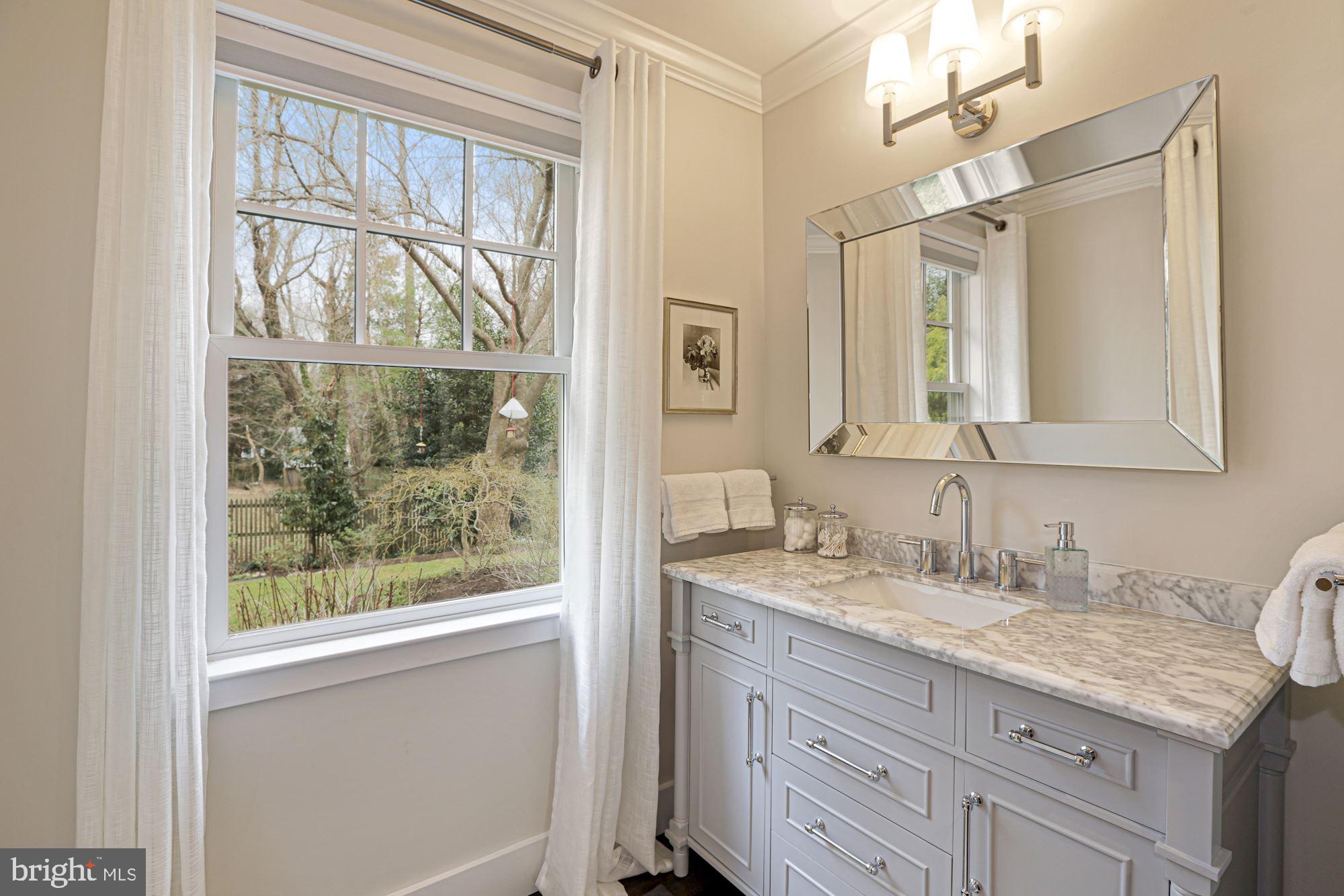 7722 Greentree Road Bethesda, MD 20817 - Photo 24 of 66 1st floor full bath