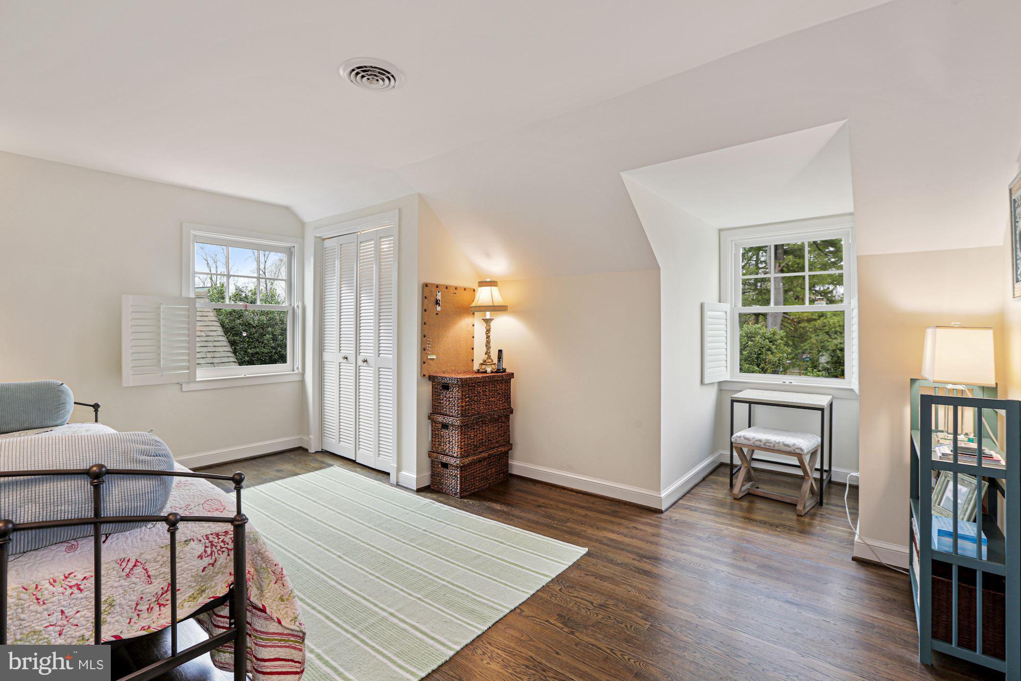 7722 Greentree Road Bethesda, MD 20817 - Photo 35 of 66 3rd bedroom front of house