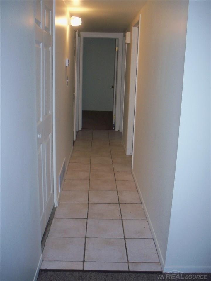 27079 Ridgewood Street Roseville, MI 48066 - Photo 10 of 19