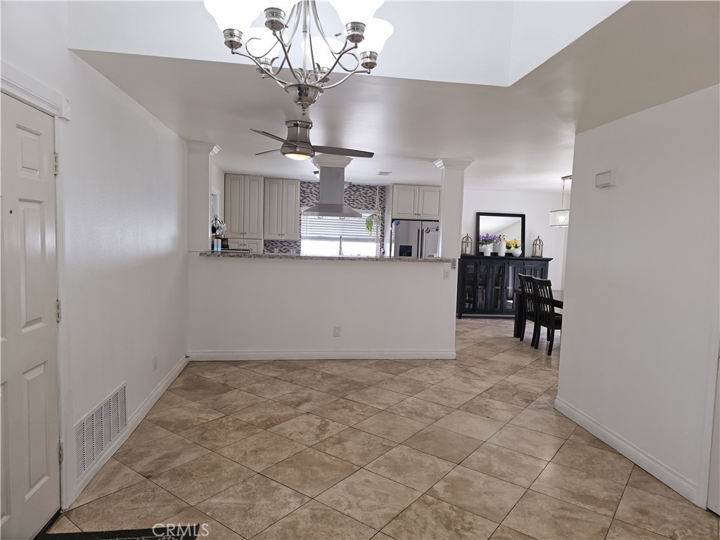 685 South Smoketree Avenue Rialto, CA 92316 - Photo 9 of 20
