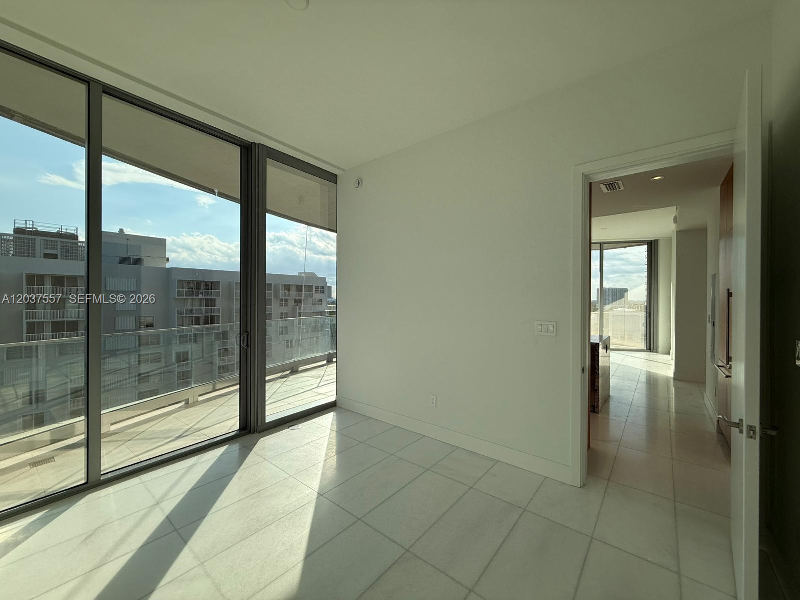 175 Southeast 25th Road, Unit 903 Miami, FL 33129 - Photo 6 of 36
