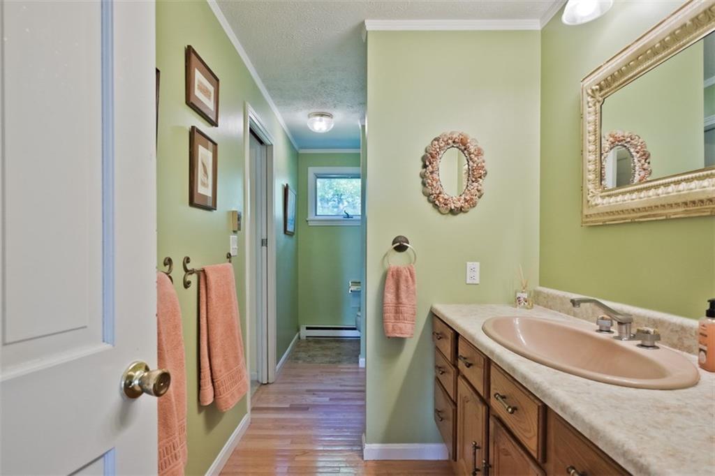 88 Winnocks Neck Road Scarborough, ME 04074 - Photo 26 of 35 1st floor full bath off bedroom.
