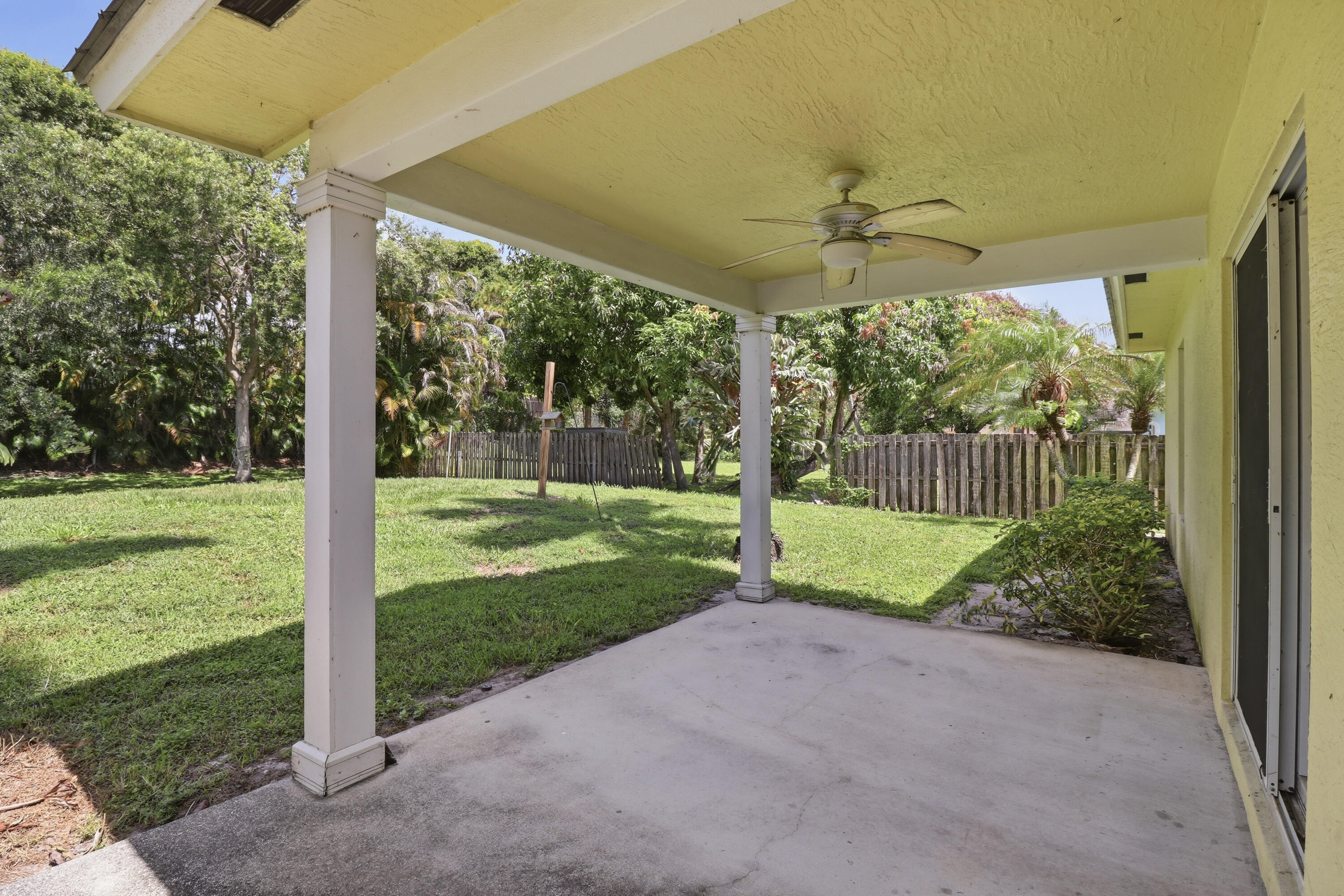 5802 Southeast Wesley Avenue Stuart, FL 34997 - Photo 9 of 31 23-IMG_0492