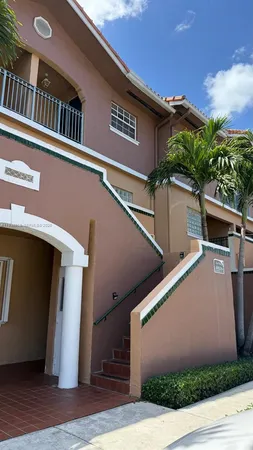 $2,300 | 10026 Hammocks Boulevard, Unit 2066, Miami, FL 33196