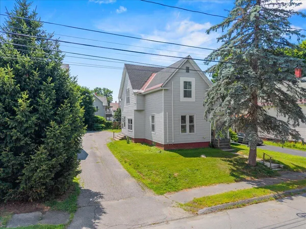 $305,000 | 22 Ash Street, Waterville, ME 04901