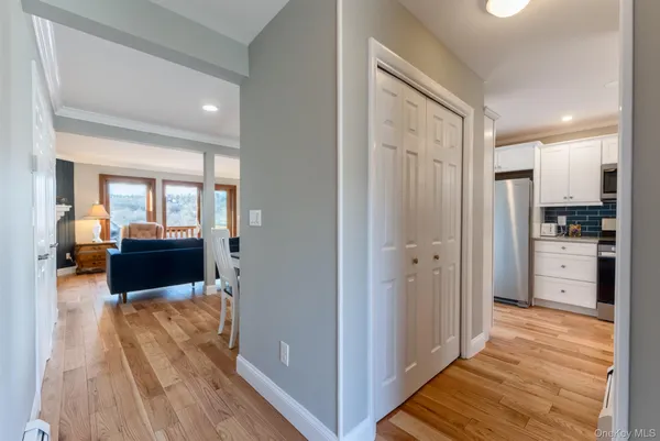 $399,900 | 10 Rondout Harbor, Port Ewen, NY 12466