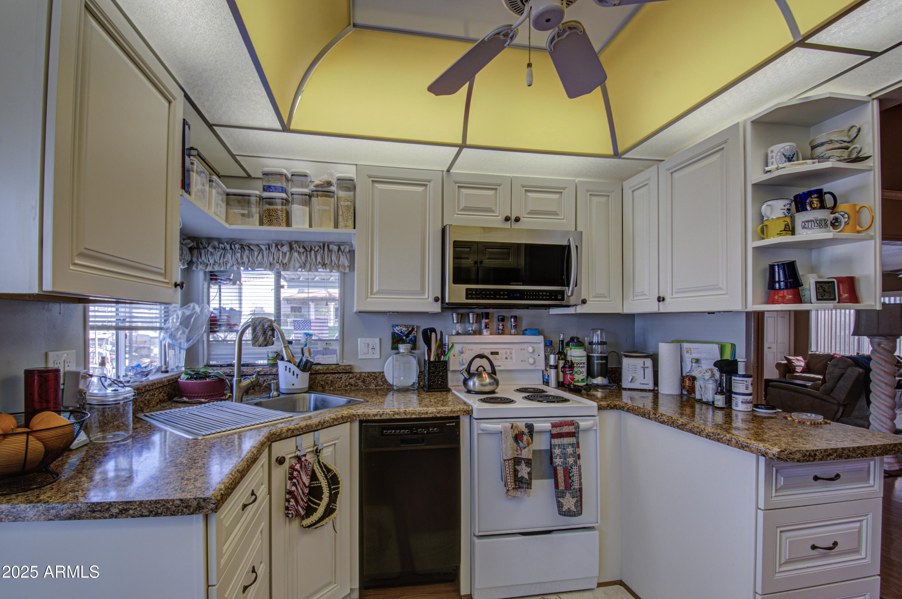 7750 East Broadway Road, Unit 714 Mesa, AZ 85208 - Photo 10 of 35 Kitchen 5