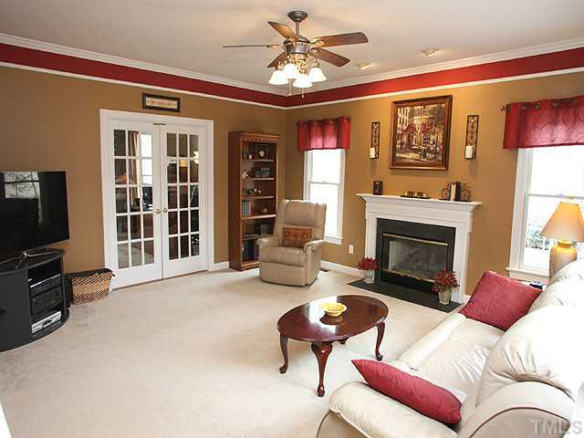 2453 Sunnystone Way Raleigh, NC 27613 - Photo 6 of 13 Living Room
