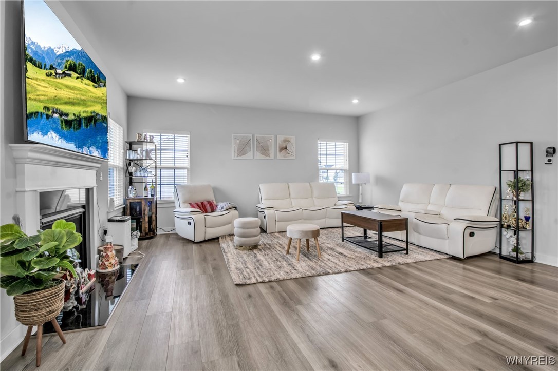 4966 Brauer Drive Pendleton, NY 14094 - Photo 8 of 40