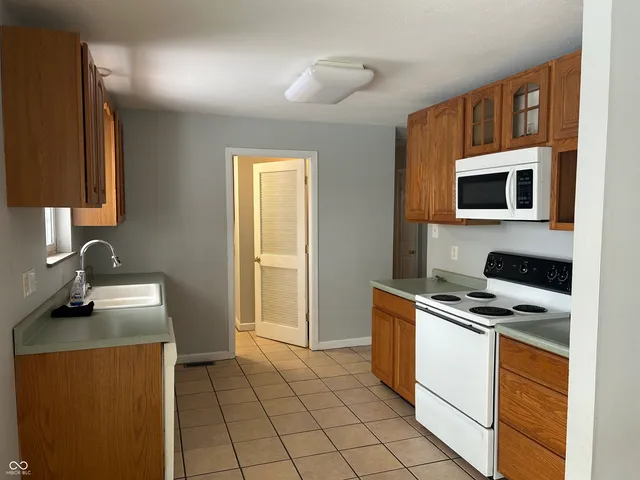 $1,400 | 8667 North Ricks Drive East, McCordsville, IN 46055