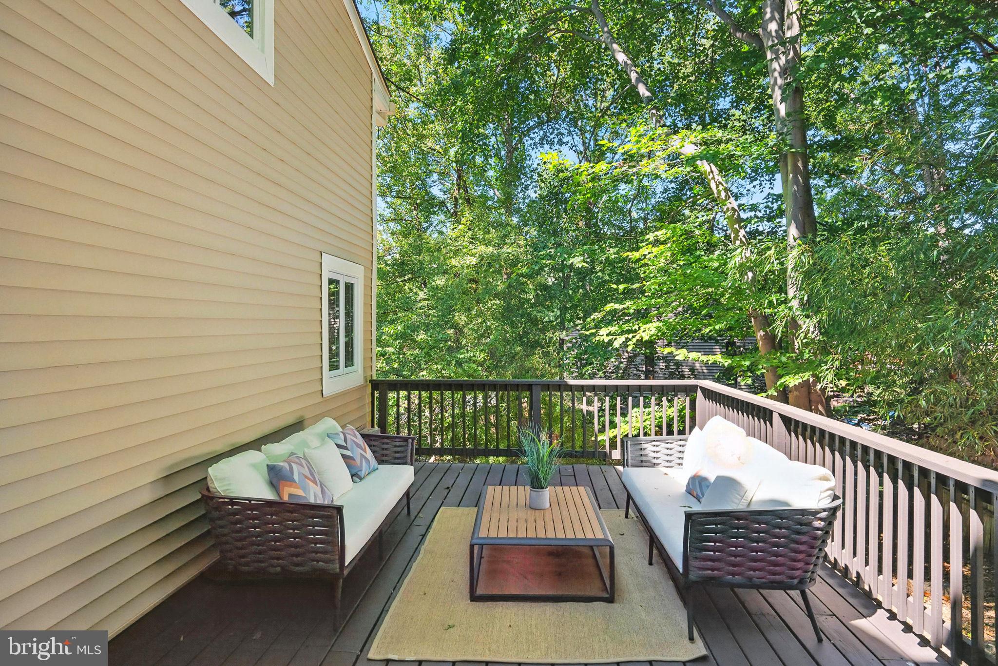 10600 Vantage Court Potomac, MD 20854 - Photo 35 of 51 a view of balcony with furniture