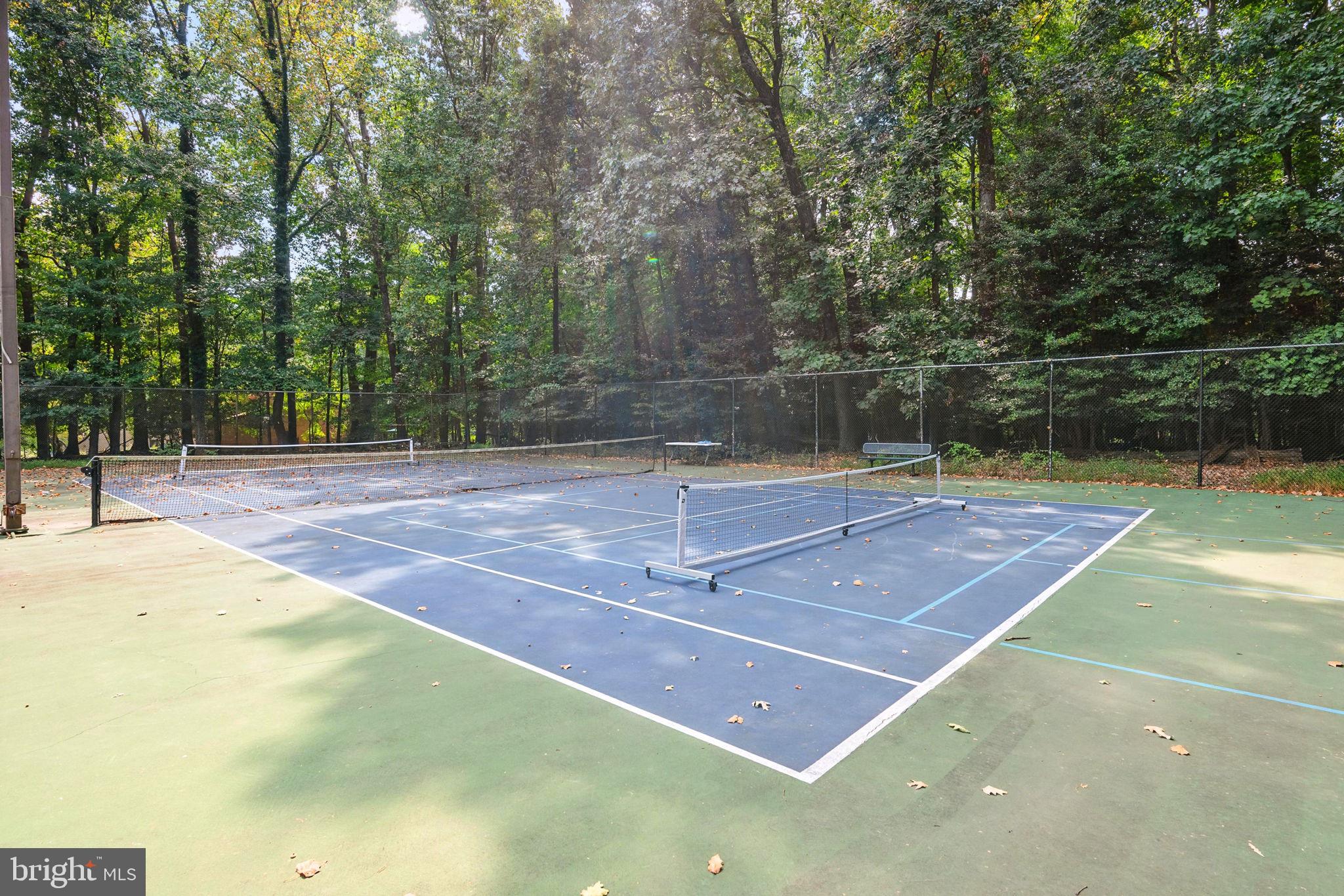 10600 Vantage Court Potomac, MD 20854 - Photo 44 of 51 a view of a tennis court