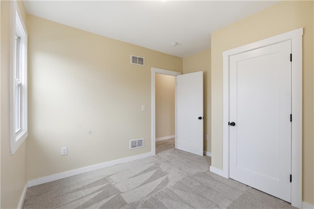 5127 Roma Way Pittsburgh, PA 15207 - Photo 15 of 21 Gallery Image 15