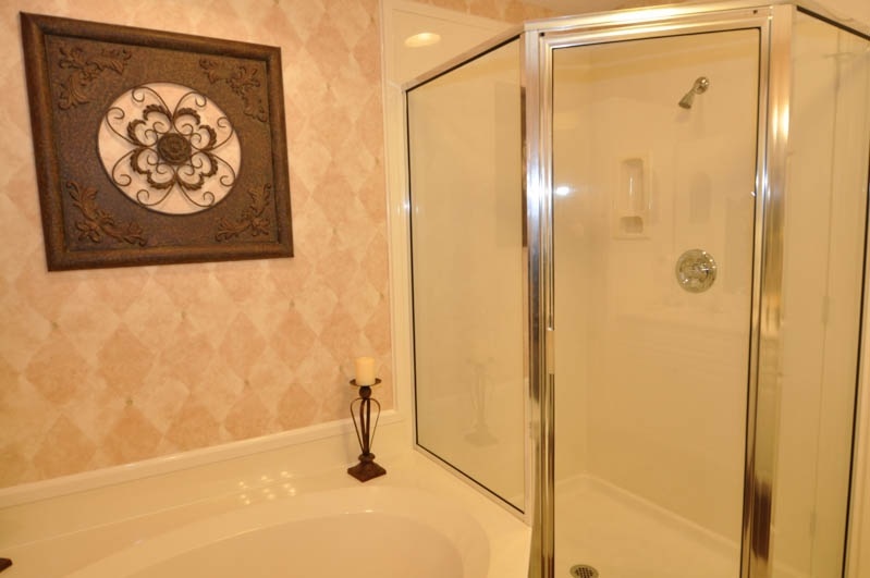 27580 Canal Road, Unit 1417 Orange Beach, AL 36561 - Photo 9 of 16 Master Bath