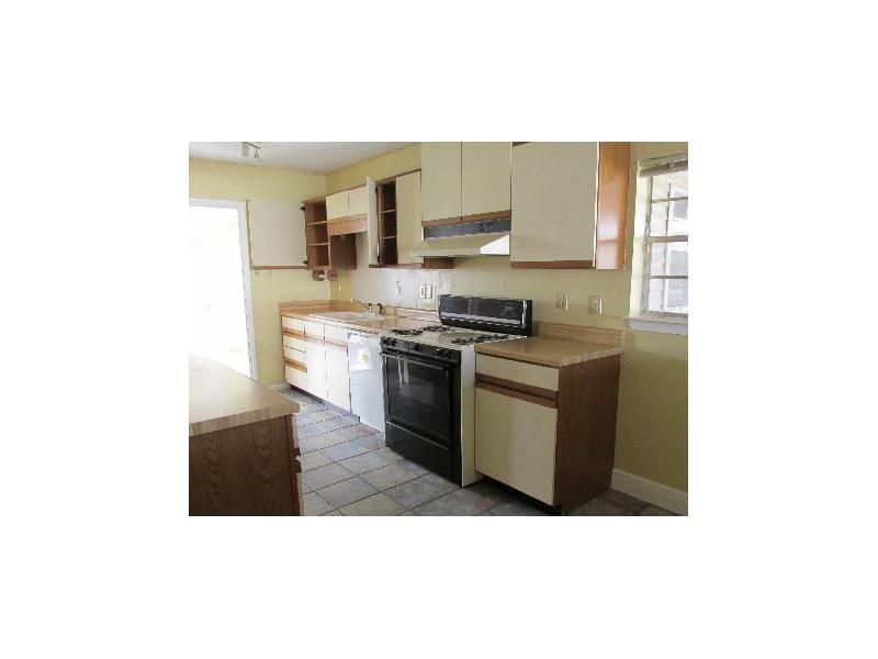 1504 Haring Road Metairie, LA 70001 - Photo 4 of 8 Gallery Image 4
