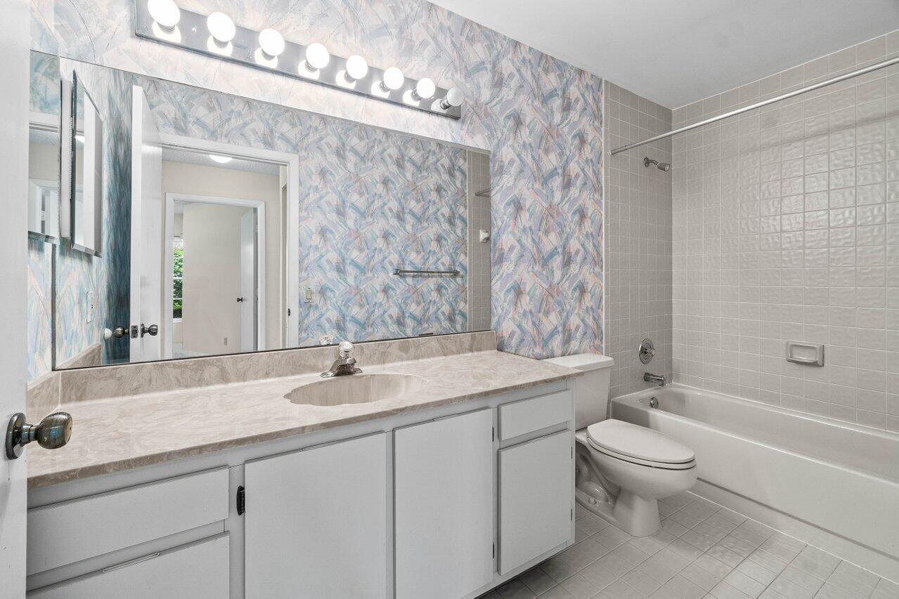 10001 Country Brook Road Boca Raton, FL 33428 - Photo 19 of 25 024-10001CountryBrookRoad-BocaRaton-FL-3