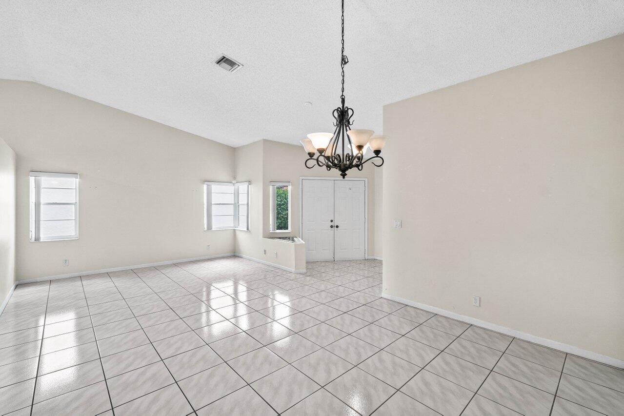 10001 Country Brook Road Boca Raton, FL 33428 - Photo 4 of 25 006-10001CountryBrookRoad-BocaRaton-FL-3