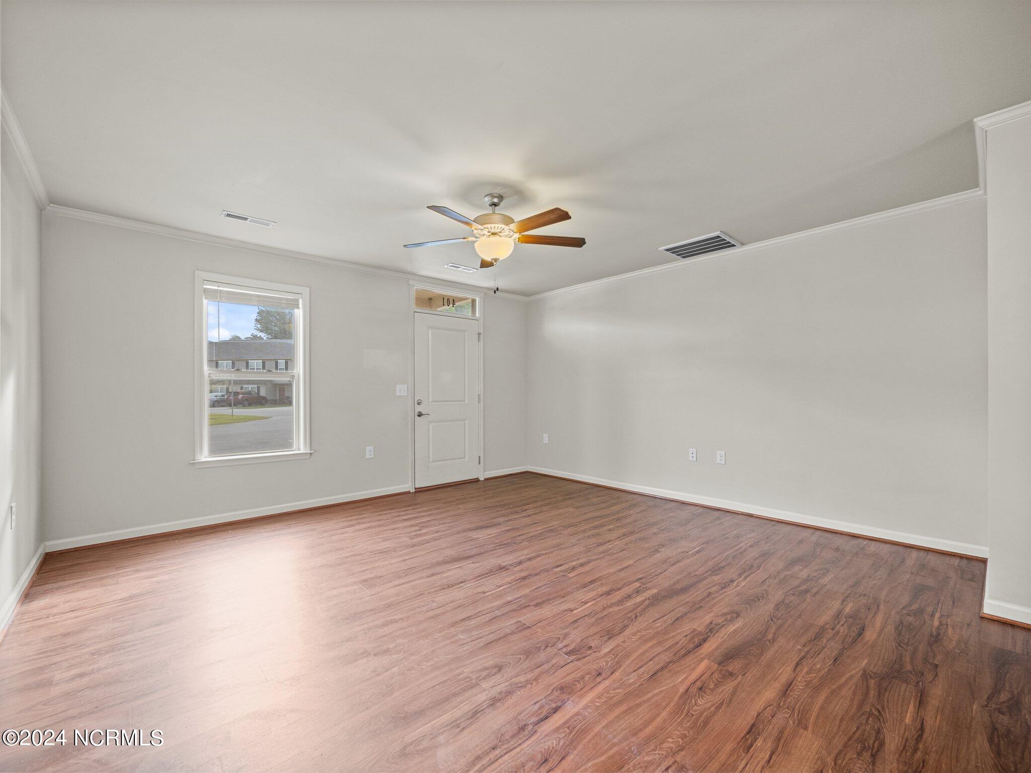 401 Sullivan Loop Road Midway Park, NC 28544 - Photo 3 of 21 15-web-or-mls-P4070009