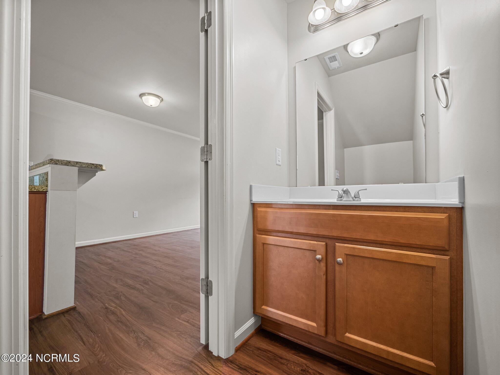 401 Sullivan Loop Road Midway Park, NC 28544 - Photo 8 of 21 22-web-or-mls-P4070054