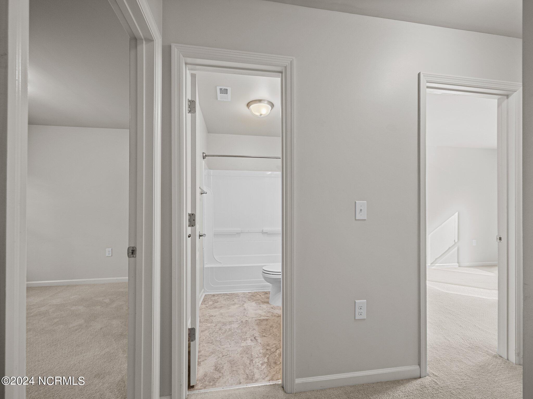 401 Sullivan Loop Road Midway Park, NC 28544 - Photo 10 of 21 25-web-or-mls-P4070069
