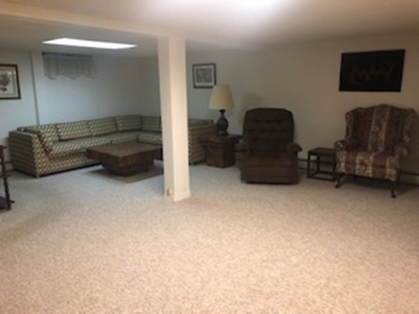 324 Stapleton Road Springfield, MA 01109 - Photo 13 of 22